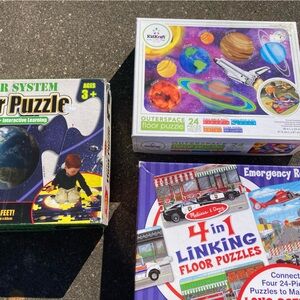 Floor puzzles all pieces intact
Bundle of three
Adorable